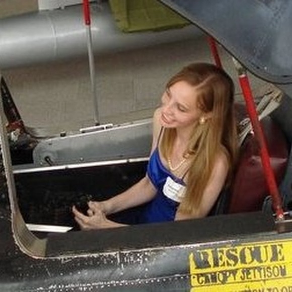 Meet your Posher, Julianna - Picture 1 of 1